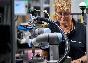 顯揚(yáng)科技亮相央視直播間